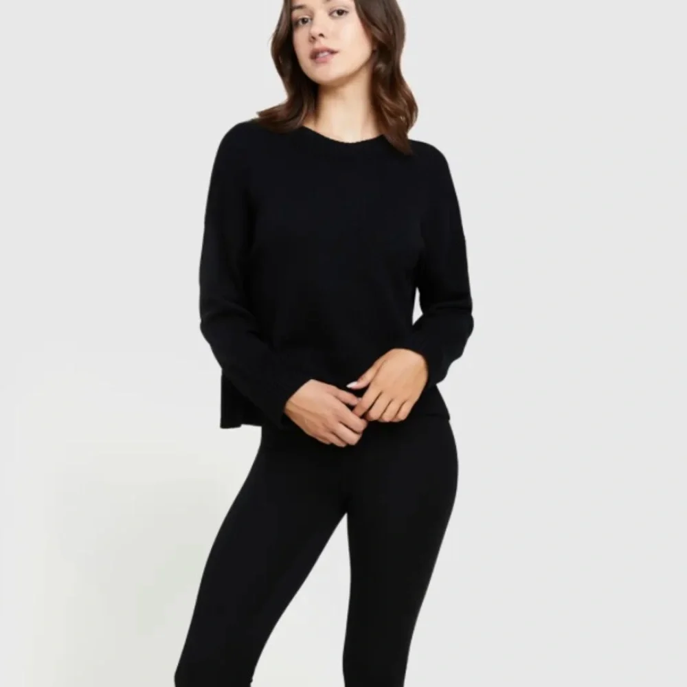Quince 100% Organic Cotton Boyfriend Crew in black size medium